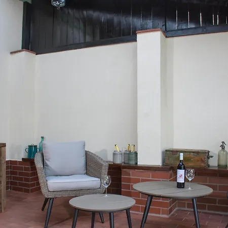 Demizson Apartment